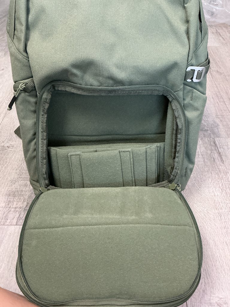 Brevit The Jumper Large Camera Backpack Pine Green Nwt + Rain Cover — image 5 of 7
